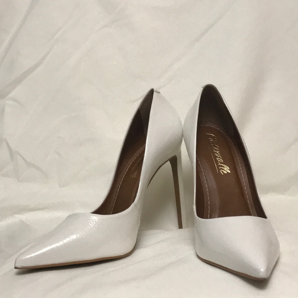 (LAST ONE) NWT L'intervalle Renata White Naplack leather heels